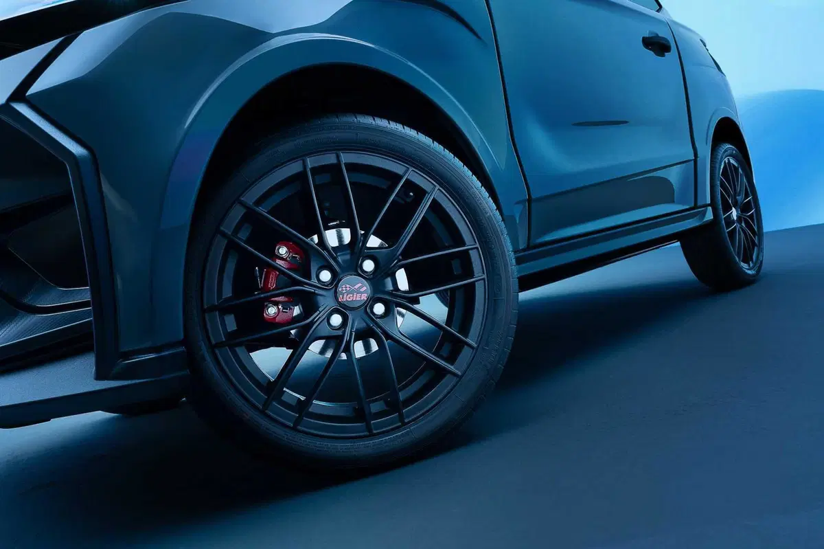 Ligier: due anteprime mondiali a Parigi 2024 per la mobilità leggera [VIDEO] (9)