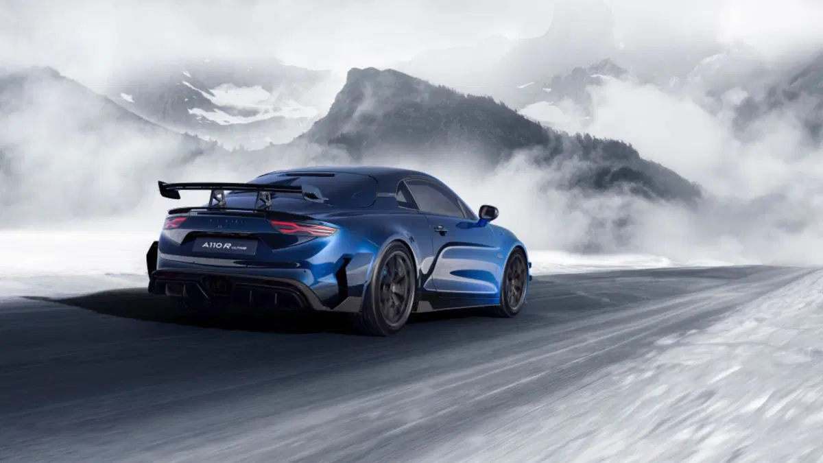 Alpine A110 R Ultime, la più potente al Salone di Parigi 2024 (4)
