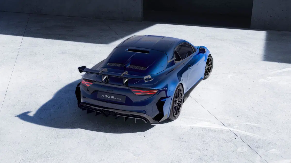 Alpine A110 R Ultime, la più potente al Salone di Parigi 2024 (7)