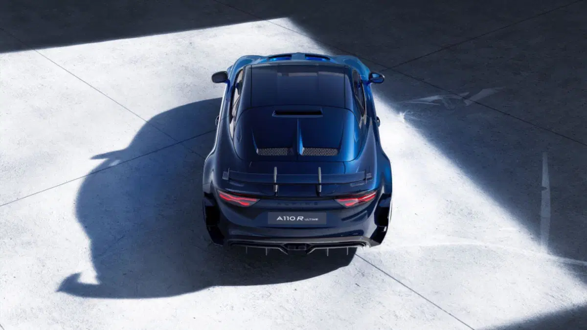 Alpine A110 R Ultime, la più potente al Salone di Parigi 2024 (10)