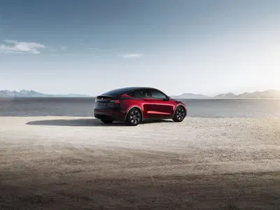 Tesla, arriva in Italia la Model Y 7 posti per le famiglie numerose