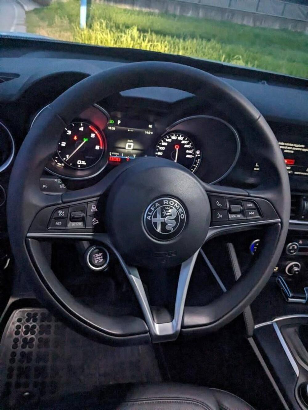 Alfa Romeo Stelvio usata a Mantova (9)