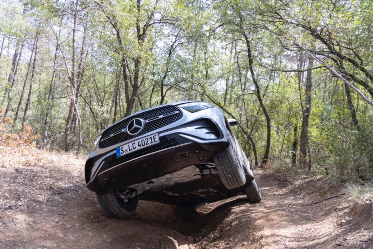 Mercedes GLC 2024: motorizzazioni, allestimenti e optional. Guida all’acquisto (44)