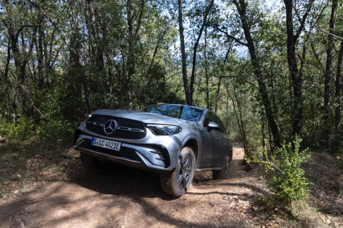 Mercedes GLC 2024: motorizzazioni, allestimenti e optional. Guida all’acquisto (47)