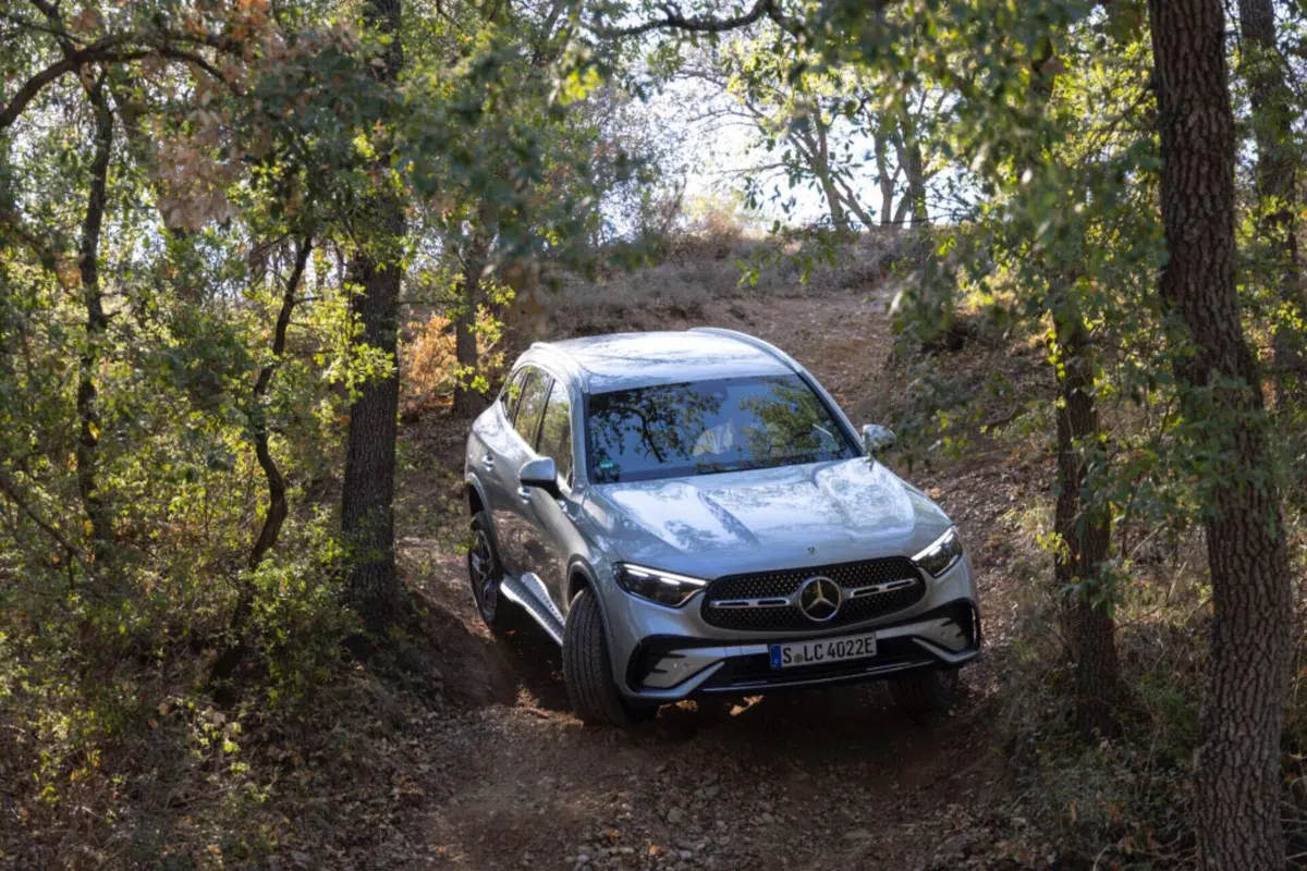 Mercedes GLC 2024: motorizzazioni, allestimenti e optional. Guida all’acquisto (45)