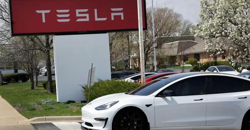 La Polizia della California ha comprato le Tesla ma come auto di servizio......  