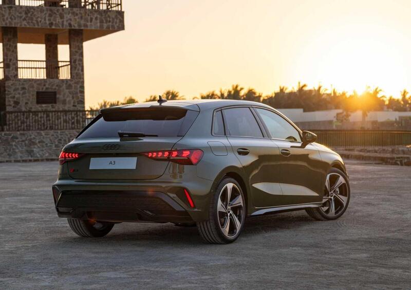 Audi A3 Sportback (2020-->>) (6)