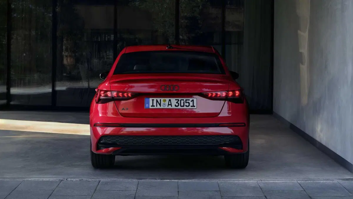 Audi A3 Sedan 35 TDI S tronic Business (23)