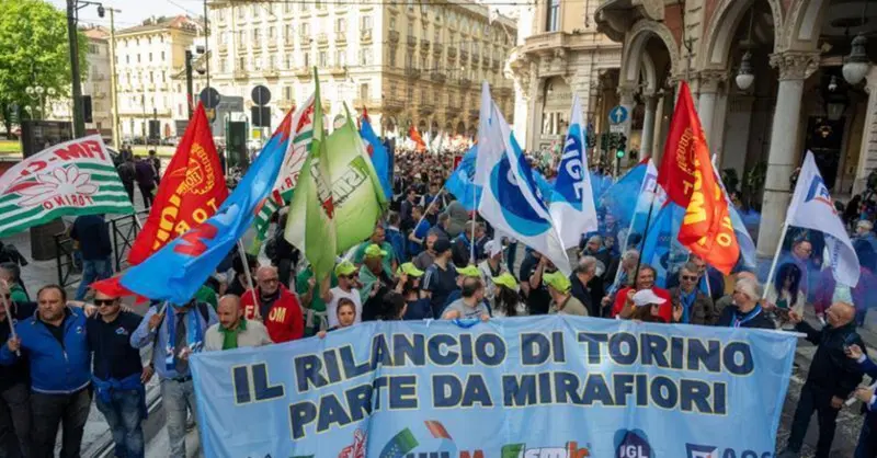 "Mirafiori &egrave; chiusa, ma ogni tanto riapre", oggi lo sciopero generale