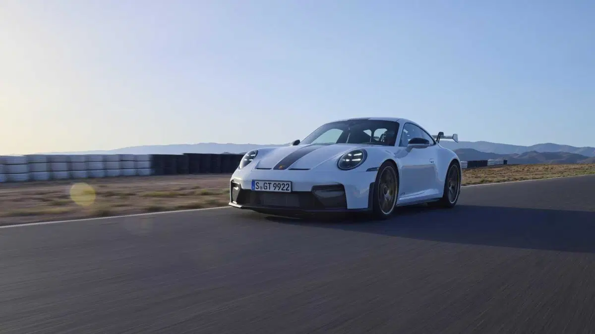 Nuova PORSCHE 911 GT3 2025 anche Weissach [VIDEO] (2)