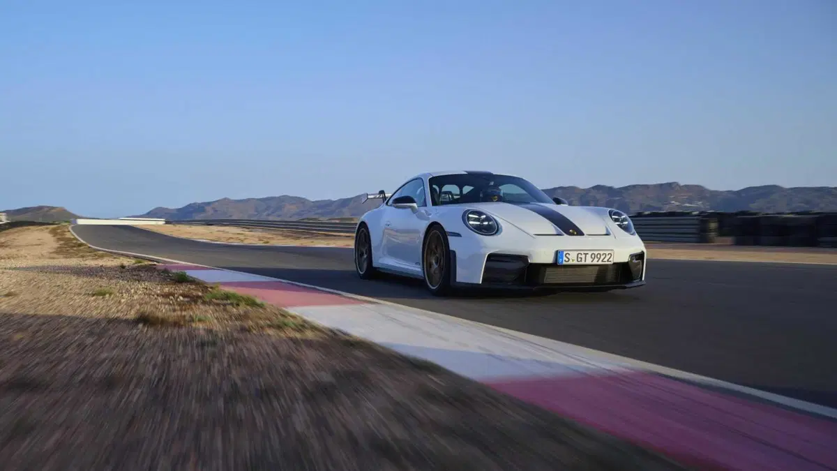 Nuova PORSCHE 911 GT3 2025 anche Weissach [VIDEO] (3)