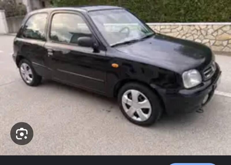 Nissan Micra 1.0i 16V cat 5 porte Luxury del 2002 usata a Genova