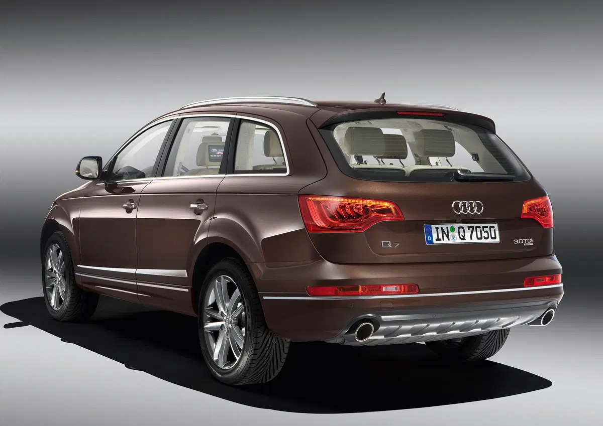 Audi Q7 (2005-15) (2)