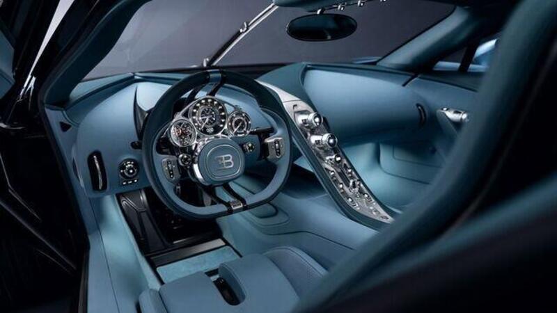 Gli interni della Bugatti Tourbillon