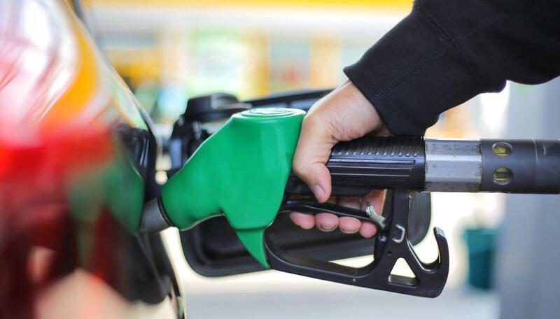 Benzina sintetica: e-Fuel in arrivo prima del previsto, ma costano un botto