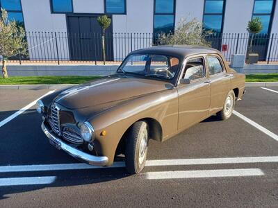 Alfa Romeo 1900 BERLINAd&#039;epoca del 1953 a Villanova d&#039;Albenga