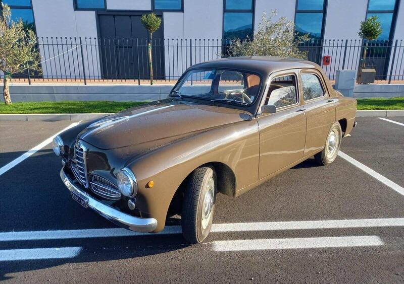 1900 BERLINA d'epoca del 1953 a Villanova d'Albenga