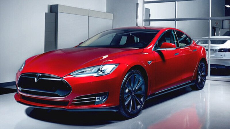 Tesla: ricostruiti i 40 secondi precedenti all&#039;impatto nell&#039;incidente mortale