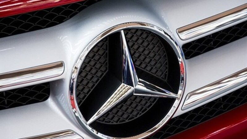 Mercedes: anche i (ricchi) cinesi piangono, vendite gi&ugrave; per i modelli di lusso  