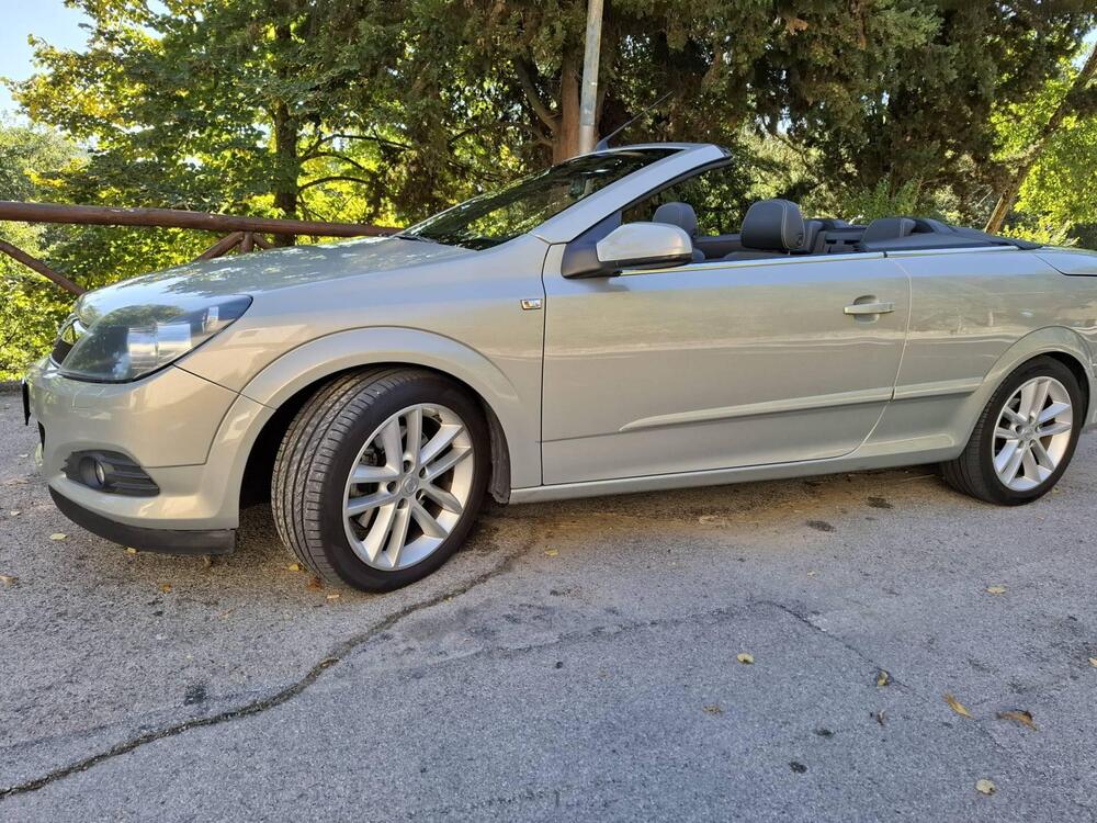 Opel Astra Cabrio usata a Potenza (9)