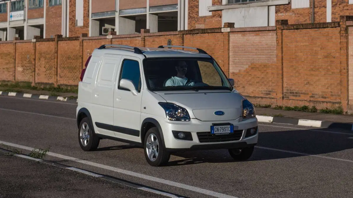 CENNTRO Logistar 100 (2024-->>) (2)