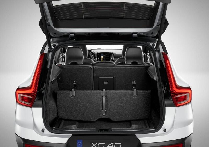 VOLVO Veicoli Commerciali XC40 (2020-->>) (14)