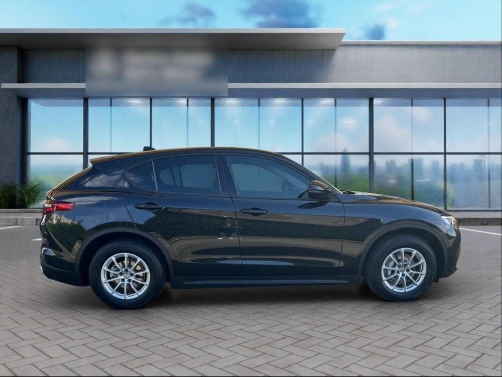 Alfa Romeo Stelvio usata a Milano (18)