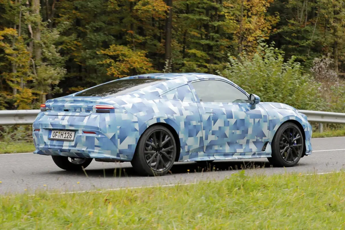 Honda Prelude: la leggenda potrebbe tornare in versione ibrida [Foto Spia] (2)