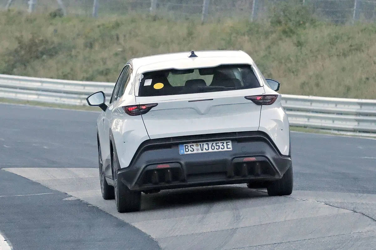 Cupra Raval: ecco il prototipo dell’elettrica da 25.000 euro [Foto Spia] (6)