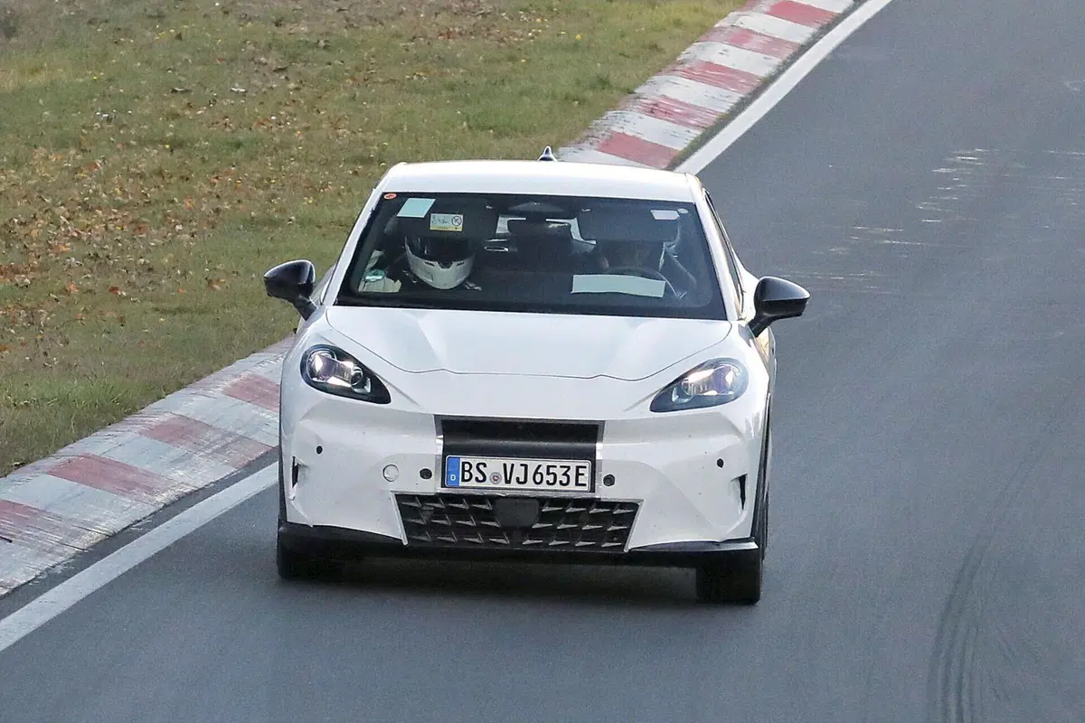 Cupra Raval: ecco il prototipo dell’elettrica da 25.000 euro [Foto Spia] (8)