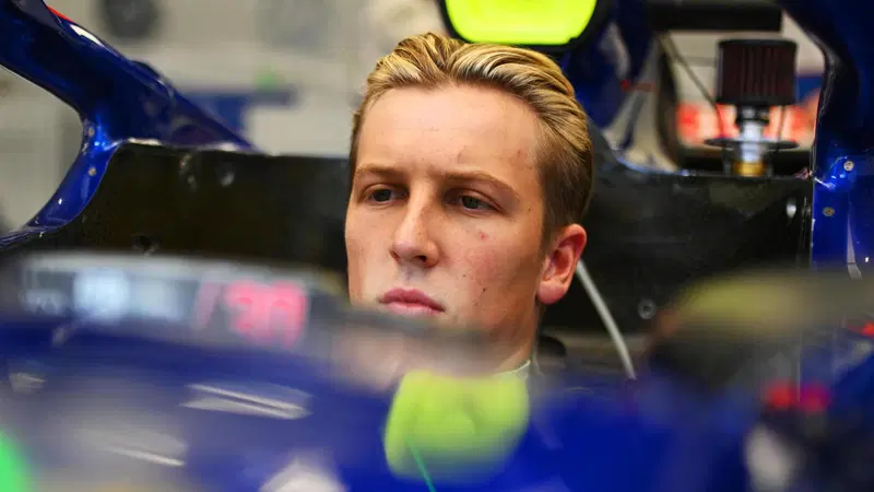 F1. GP Brasile, Liam Lawson dopo la lotta con Perez: "Non sono qui per farmi amici ma per vincere"