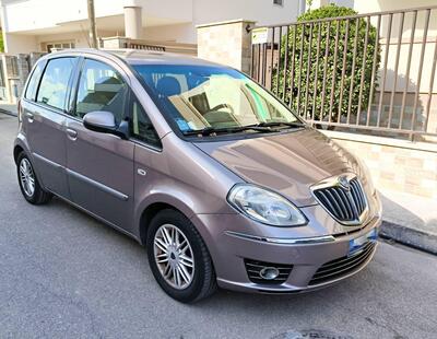 Lancia Musa 1.4 Oro Plus Ecochic GPL  del 2010 usata a Vernole