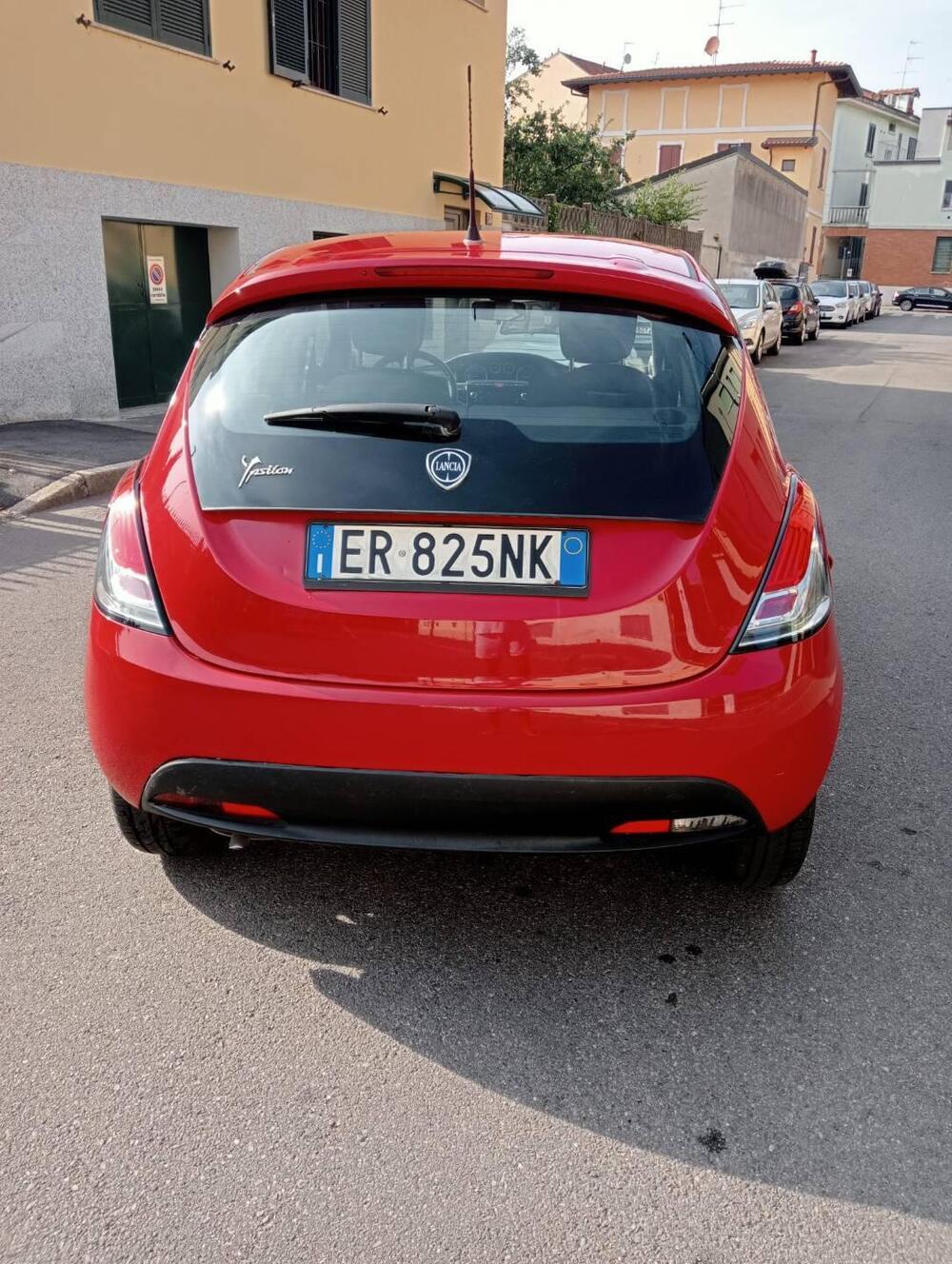 Lancia Ypsilon usata a Milano (7)