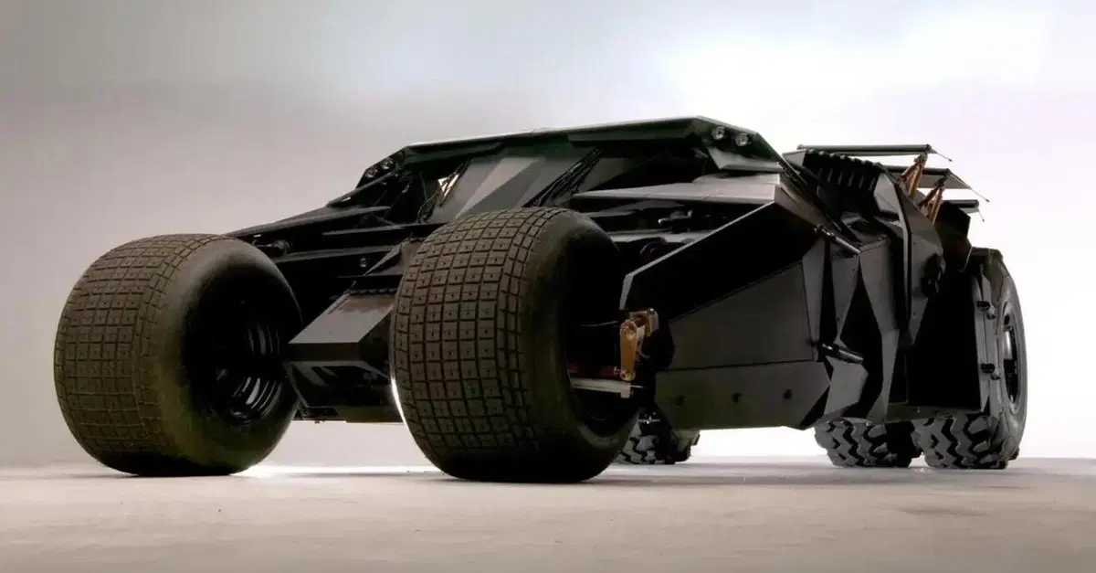 Dieci Batmobili della Wayne Enterprises sono in vendita a 3 milioni l'una