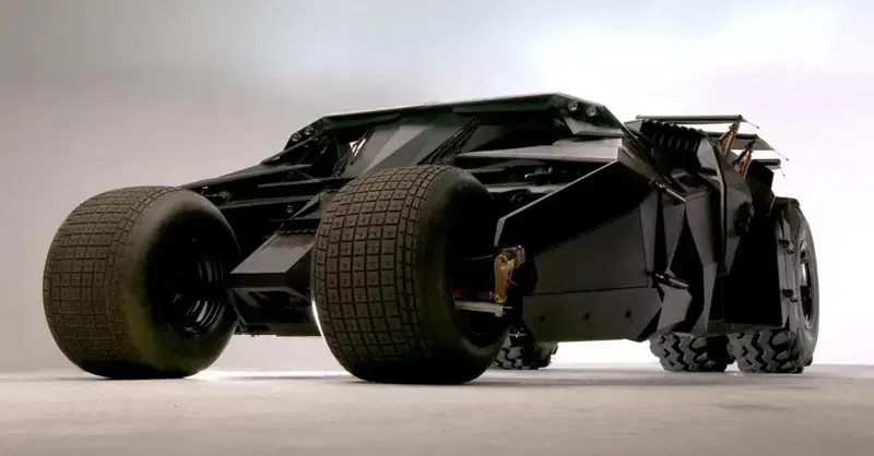 Dieci Batmobili della Wayne Enterprises sono in vendita a 3 milioni l'una