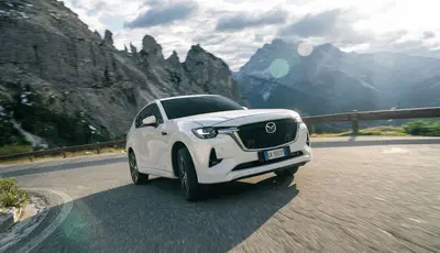 Come saranno le strade del futuro? Tutti i segreti della prima Smart Road d'Italia con la Mazda CX-60 [Video]
