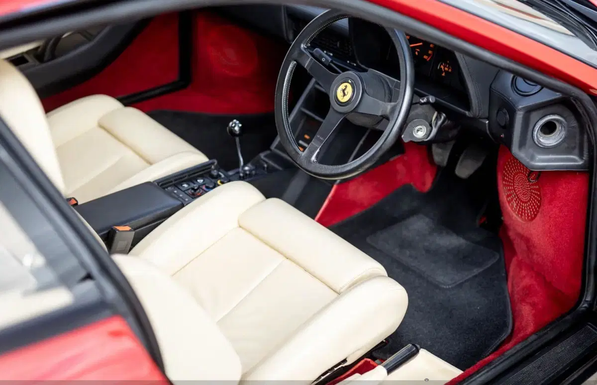 Nigel Mansell: la sua Ferrari Testarossa venduta all’asta a 200.000 euro (4)
