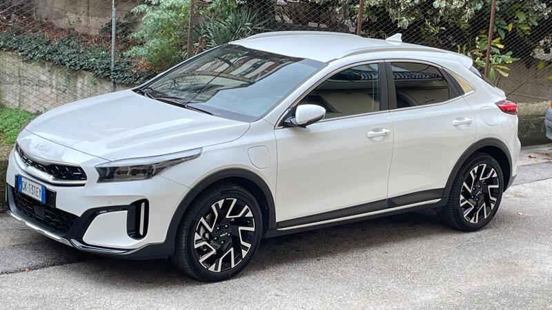 Kia XCeed 1.6 gdi phev Style 141cv dct del 2022 usata a Avellino