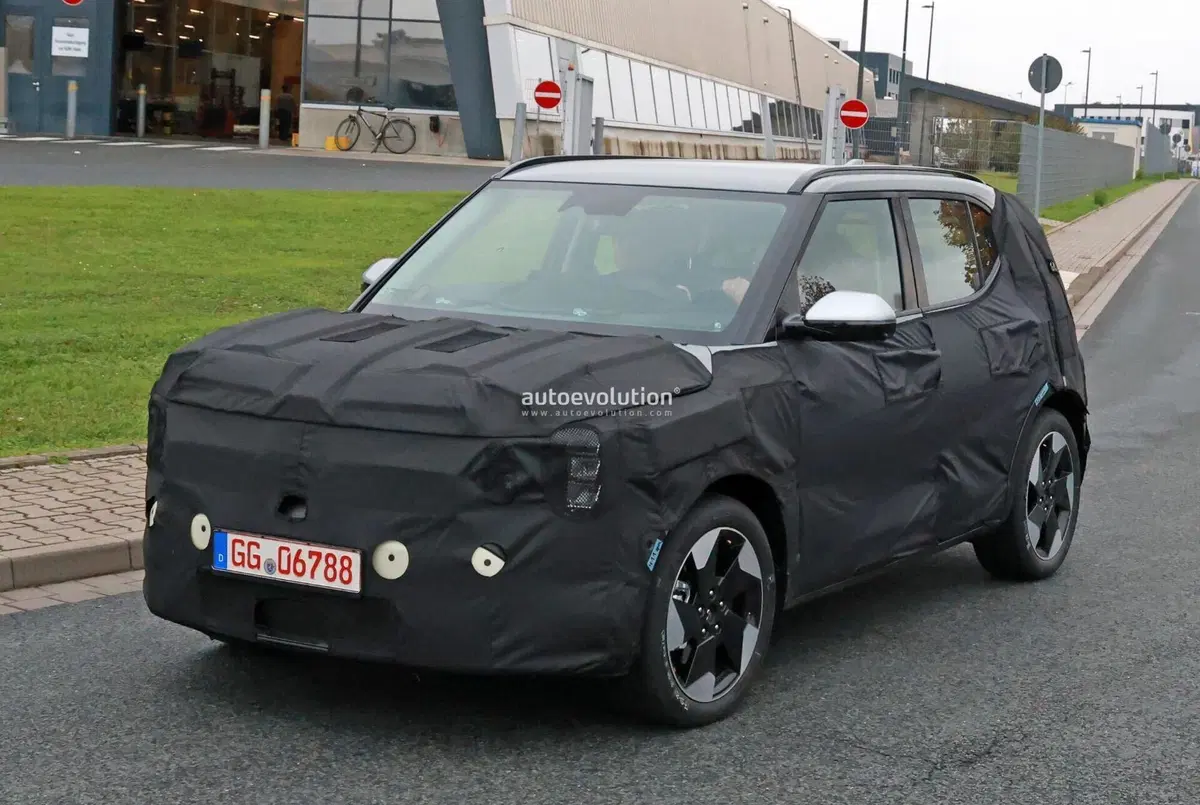 Kia EV2: elettrica economica in arrivo nel 2026 [FOTO SPIA] (4)