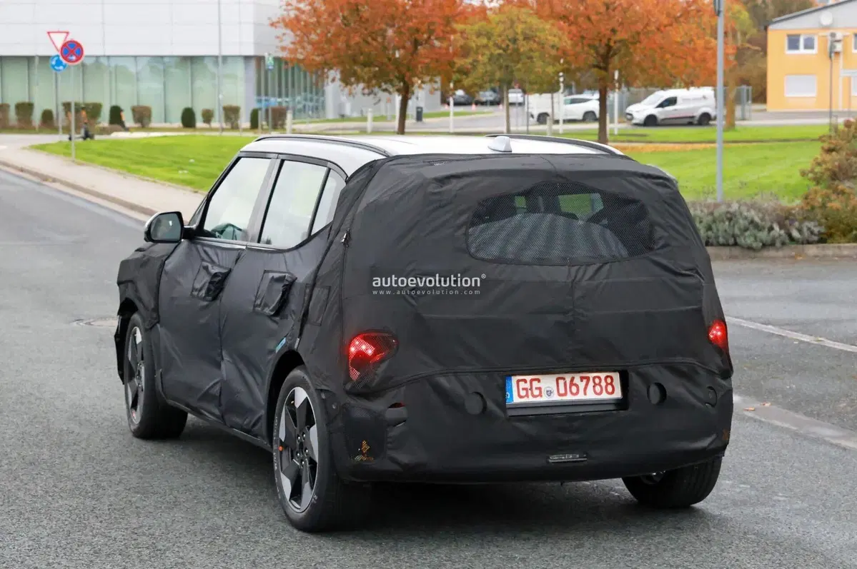Kia EV2: elettrica economica in arrivo nel 2026 [FOTO SPIA] (8)
