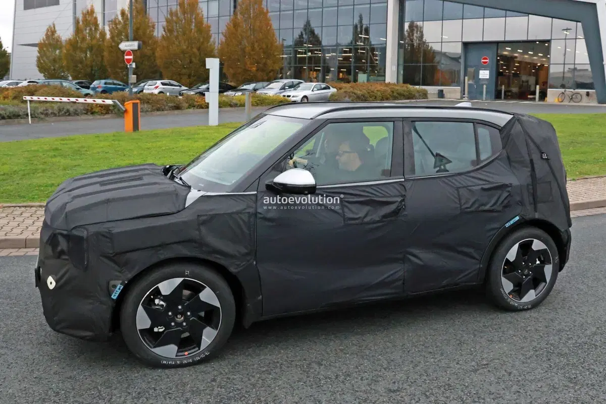 Kia EV2: elettrica economica in arrivo nel 2026 [FOTO SPIA] (11)