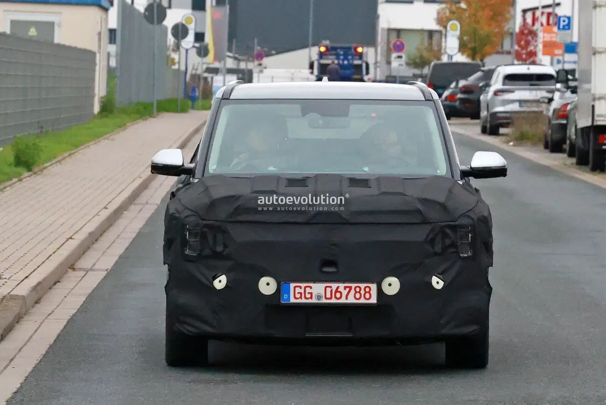 Kia EV2: elettrica economica in arrivo nel 2026 [FOTO SPIA] (12)