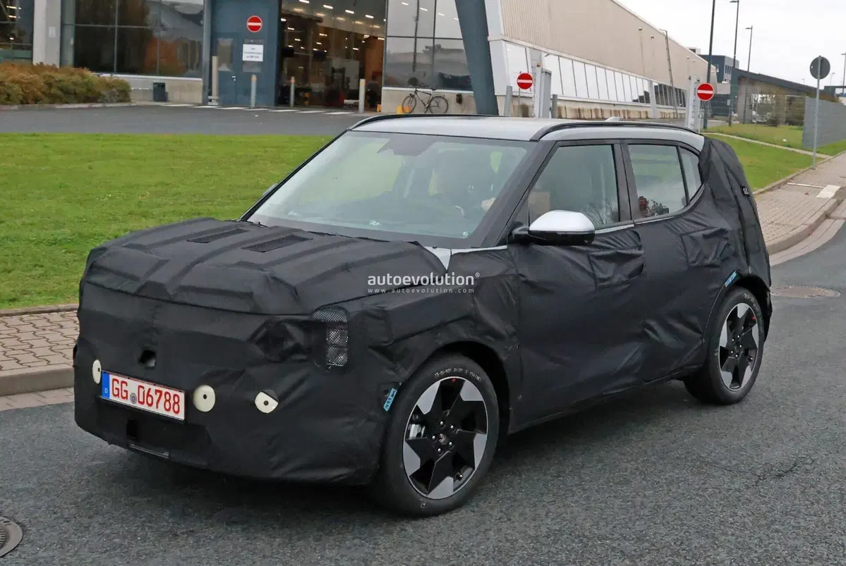Kia EV2: elettrica economica in arrivo nel 2026 [FOTO SPIA] (13)