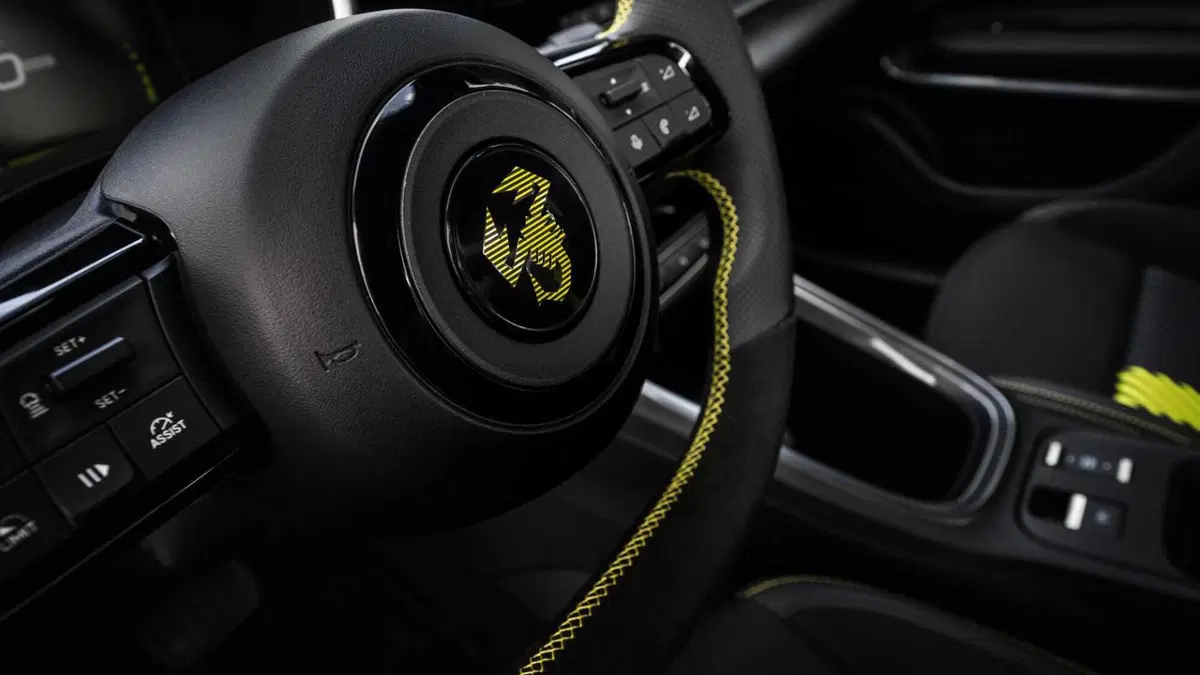 Abarth 600e (2024-->>) (25)
