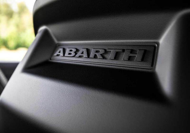 Abarth 600e (26)