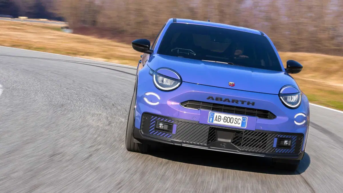 Abarth 600e 54kWh Scorpionissima 280cv (5)