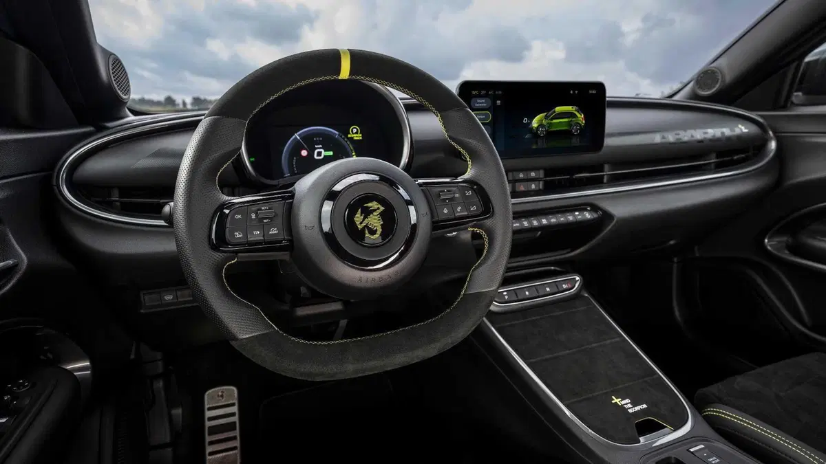 Abarth 600e 54kWh Scorpionissima 280cv (18)
