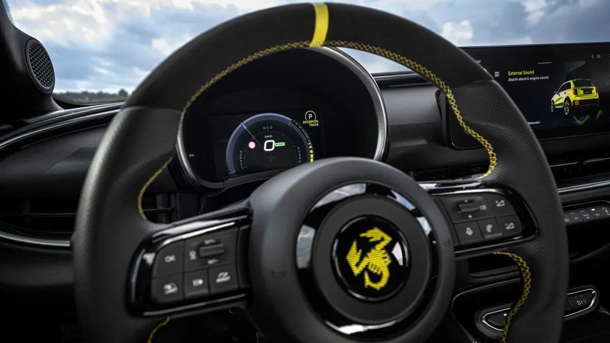 Abarth 600e 54kWh Scorpionissima 280cv (26)