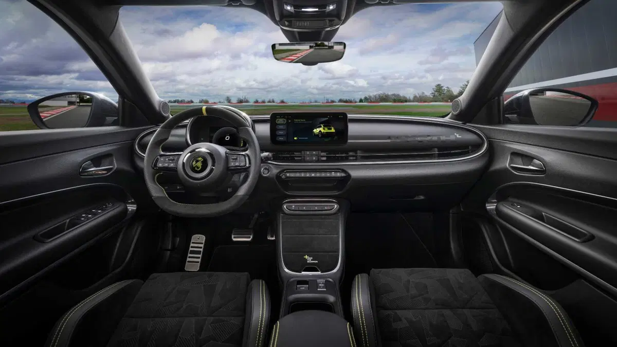 Abarth 600e 54kWh Scorpionissima 280cv (15)