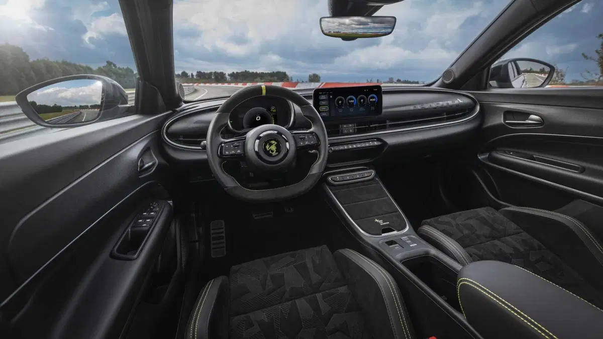 Abarth 600e 54kWh Scorpionissima 280cv (16)